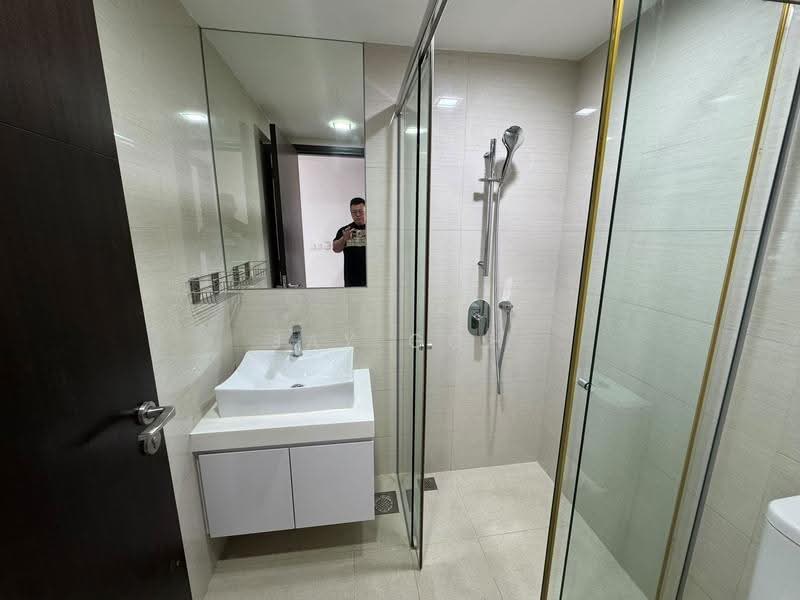 Regent Residences, 1091 Serangoon Road, Balestier / Toa Payoh, 2 Bedrooms, 818 sqft, Condominium For Rent, by Jay Goh, 500294191 - Bathroom - PropertyGuru.com.sg