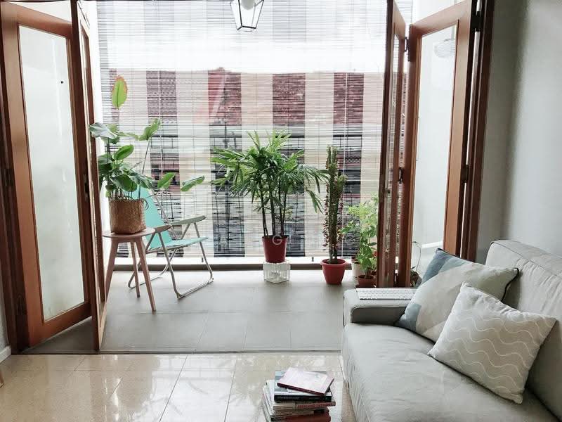 Spacious Joo Chiat road Walkup, Joo Chiat Road, East Coast / Marine Parade, 3 Bedrooms, 1,033 sqft, Walk-up Apartment For Sale, by Wang JC, 500294194 - Balcony - PropertyGuru.com.sg