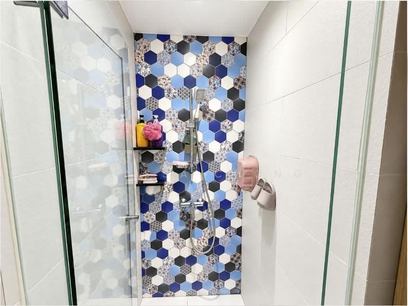 The Topiary, 11 Fernvale Lane, Seletar / Yio Chu Kang, 3 Bedrooms, 1,259 sqft, Condominium For Sale, by Klyssa Chong, 500294195 - Bathroom - PropertyGuru.com.sg