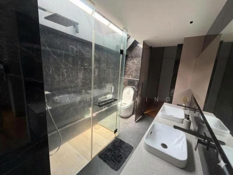Watermark Robertson Quay, 5 Rodyk Street, Orchard / River Valley, 3 Bedrooms, 1,668 sqft, Condominium For Sale, by Caprice Ling, 500294207 - Bathroom - PropertyGuru.com.sg