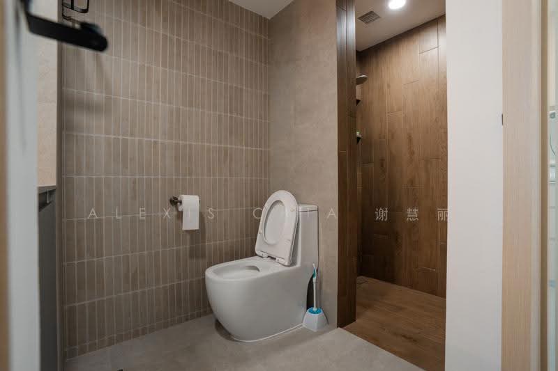 Nouvelle Park, 131 Poh Huat Road West, Hougang / Punggol / Sengkang, 3 Bedrooms, 1,109 sqft, Condominium For Sale, by Alexis Chia 谢慧丽, 500294210 - Bathroom - PropertyGuru.com.sg