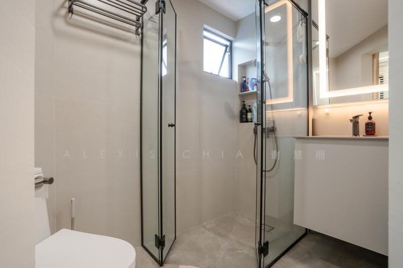 Nouvelle Park, 131 Poh Huat Road West, Hougang / Punggol / Sengkang, 3 Bedrooms, 1,109 sqft, Condominium For Sale, by Alexis Chia 谢慧丽, 500294210 - Bathroom - PropertyGuru.com.sg