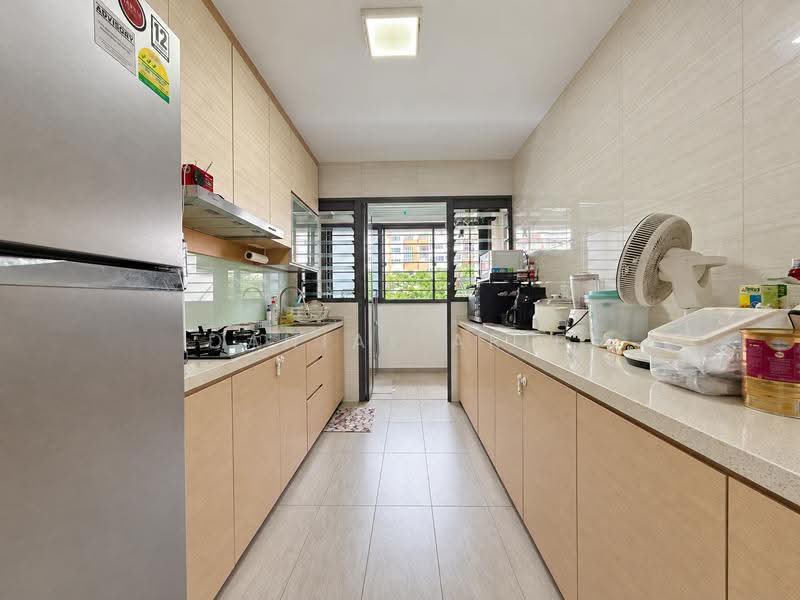 479B Yishun Street 42, 479B Yishun Street 42, Sembawang / Yishun, 3 Bedrooms, 1,001 sqft, HDB Flat For Sale, by Danial Arif, 500294212 - Kitchen - PropertyGuru.com.sg
