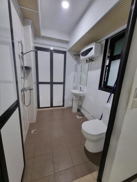 995C Buangkok Crescent, 995C Buangkok Crescent, Hougang / Punggol / Sengkang, 1 Bedroom, 506 sqft, HDB Flat For Rent, by Richard Tang, 500294222 - Bathroom - PropertyGuru.com.sg
