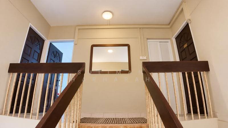 Staircase Foyer