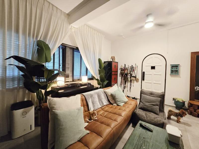 Fully Furnished Tiong Bahru 2 Bed / Short Term, Tiong Bahru Road, Alexandra / Commonwealth, 2 Bedrooms, 1,054 sqft, Conservation House For Rent, by Susan Prior, 500294226 - Living Room - PropertyGuru.com.sg