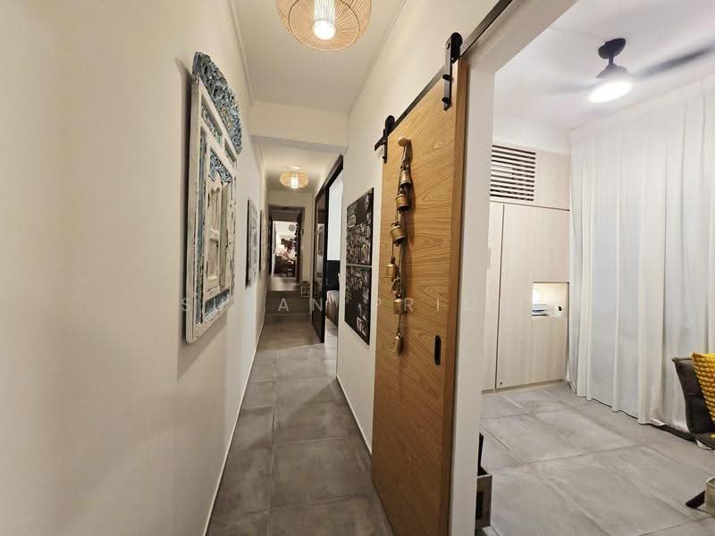 Fully Furnished Tiong Bahru 2 Bed / Short Term, Tiong Bahru Road, Alexandra / Commonwealth, 2 Bedrooms, 1,054 sqft, Conservation House For Rent, by Susan Prior, 500294226 - Corridor - PropertyGuru.com.sg