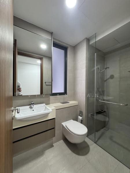 Stirling Residences, 25 Stirling Road, Alexandra / Commonwealth, 3 Bedrooms, 883 sqft, Condominium For Sale, by Vivian Tan, 500294228 - Bathroom - PropertyGuru.com.sg