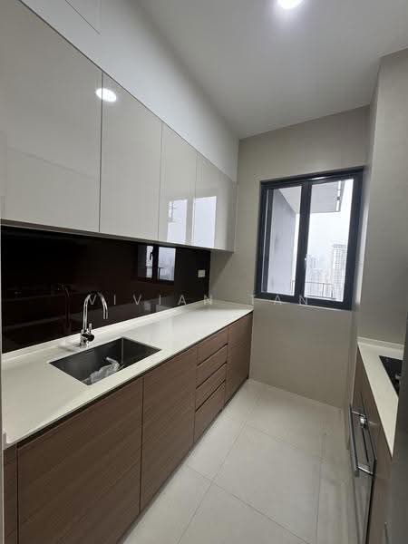 Stirling Residences, 25 Stirling Road, Alexandra / Commonwealth, 3 Bedrooms, 883 sqft, Condominium For Sale, by Vivian Tan, 500294228 - Kitchen - PropertyGuru.com.sg