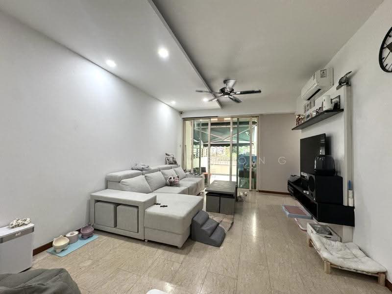 Yishun Emerald, 20 Canberra Drive, Sembawang / Yishun, 2 Bedrooms, 1,141 sqft, Condominium For Sale, by Lavonne Ong 王慧丽, 500294230 - Living Room - PropertyGuru.com.sg