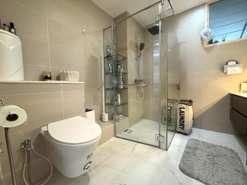 Yishun Emerald, 20 Canberra Drive, Sembawang / Yishun, 2 Bedrooms, 1,141 sqft, Condominium For Sale, by Lavonne Ong 王慧丽, 500294230 - Bathroom - PropertyGuru.com.sg