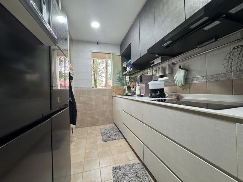 Yishun Emerald, 20 Canberra Drive, Sembawang / Yishun, 2 Bedrooms, 1,141 sqft, Condominium For Sale, by Lavonne Ong 王慧丽, 500294230 - Kitchen - PropertyGuru.com.sg