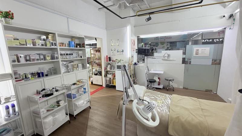 Far East Plaza, 14 Scotts Road, Orchard / River Valley, 388 sqft, Mall Shop For Rent, by Calvin Kang, 500294233 - Interior - CommercialGuru.com.sg