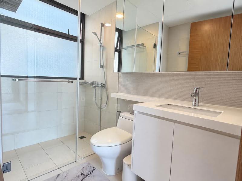 The Topiary, 11 Fernvale Lane, Seletar / Yio Chu Kang, 3 Bedrooms, 904 sqft, Condominium For Rent, by Caden Chong 鍾瑋熜, 500294236 - Bathroom - PropertyGuru.com.sg