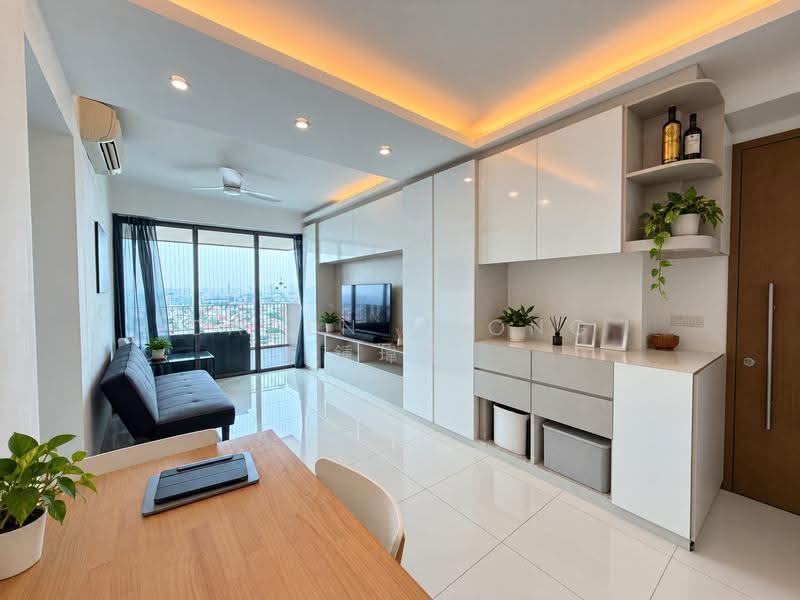 The Topiary, 11 Fernvale Lane, Seletar / Yio Chu Kang, 3 Bedrooms, 904 sqft, Condominium For Rent, by Caden Chong 鍾瑋熜, 500294236 - Living Room - PropertyGuru.com.sg