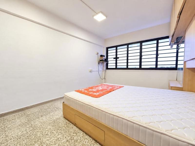 221 Lorong 8 Toa Payoh, 221 Lorong 8 Toa Payoh, Balestier / Toa Payoh, 3 Bedrooms, 883 sqft, HDB Flat For Sale, by Xavier Gan, 500294254 - Bedroom - PropertyGuru.com.sg