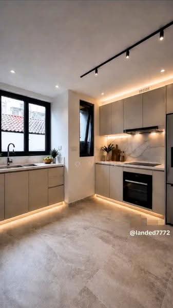 LANDED7772@D08 NEW INTER TERRACE $7.XM ONLY, Farrer Park / Serangoon Rd, 5 Bedrooms, 6,000 sqft, Terraced House For Sale, by Aaron Ng, 500294260 - Kitchen - PropertyGuru.com.sg
