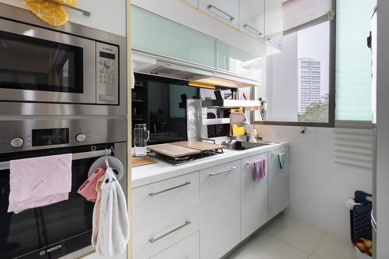 St Patrick's Residences, 60 St. Patrick'S Road, East Coast / Marine Parade, 3 Bedrooms, 1,206 sqft, Apartment For Sale, by Rashid Salim, 500294263 - Kitchen - PropertyGuru.com.sg