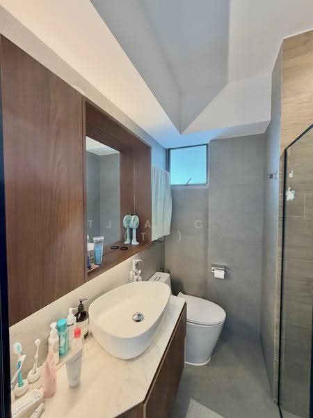 475C Upper Serangoon Crescent, 475C Upper Serangoon Crescent, Hougang / Punggol / Sengkang, 3 Bedrooms, 1,173 sqft, HDB Flat For Sale, by TJHAI C. (TJ), 500294266 - Master Bathroom - PropertyGuru.com.sg