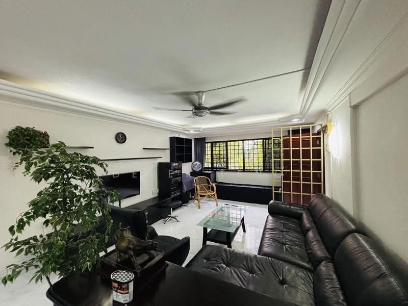 271 Tampines Street 21, 271 Tampines Street 21, Pasir Ris / Tampines, 3 Bedrooms, 1,119 sqft, HDB Flat For Sale, by Derek Teng, 500294274 - Living Room - PropertyGuru.com.sg
