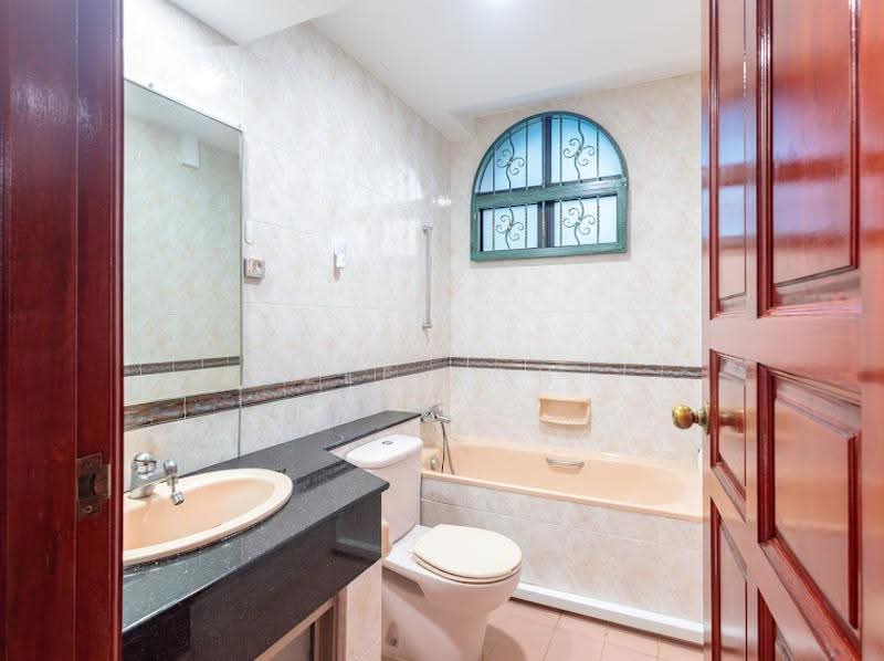 The Watercrest, Loyang Besar Close, Changi Airport / Changi Village, 3 Bedrooms, 1,033 sqft, Condominium For Sale, by Zee Koh, 500294275 - PropertyGuru.com.sg