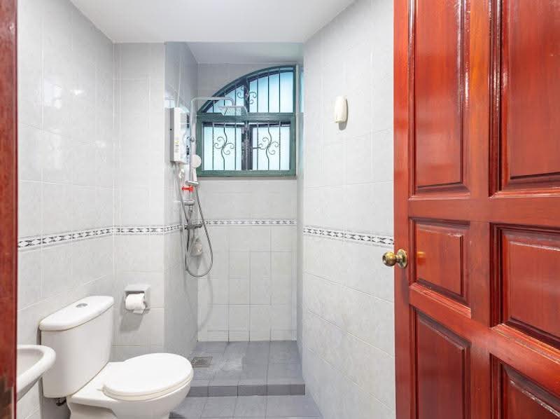 The Watercrest, Loyang Besar Close, Changi Airport / Changi Village, 3 Bedrooms, 1,033 sqft, Condominium For Sale, by Zee Koh, 500294275 - PropertyGuru.com.sg