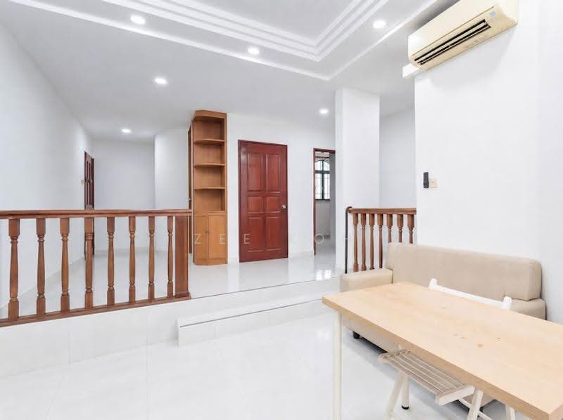 The Watercrest, Loyang Besar Close, Changi Airport / Changi Village, 3 Bedrooms, 1,033 sqft, Condominium For Sale, by Zee Koh, 500294275 - PropertyGuru.com.sg