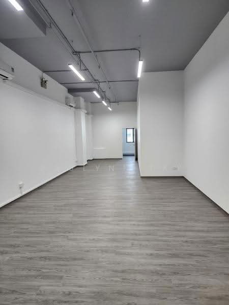 Woodlands 11, 11 Woodlands Close, Admiralty / Woodlands, 700 sqft, Light Industrial (B1) For Rent, by Paulynn Tay, 500294304 - Interior - CommercialGuru.com.sg