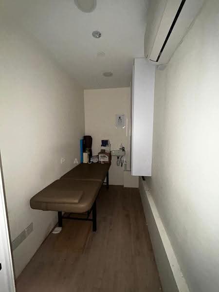 Tanah Merah Shop for rent, Bedok / Upper East Coast, 300 sqft, Shop / Shophouse For Rent, by Paul Lim, 500294371 - Interior - CommercialGuru.com.sg