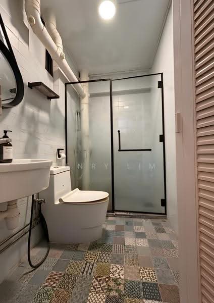 742 Tampines Street 72, 742 Tampines Street 72, Pasir Ris / Tampines, 4 Bedrooms, 1,313 sqft, HDB Flat For Sale, by Henry Lim, 500294373 - Bathroom - PropertyGuru.com.sg