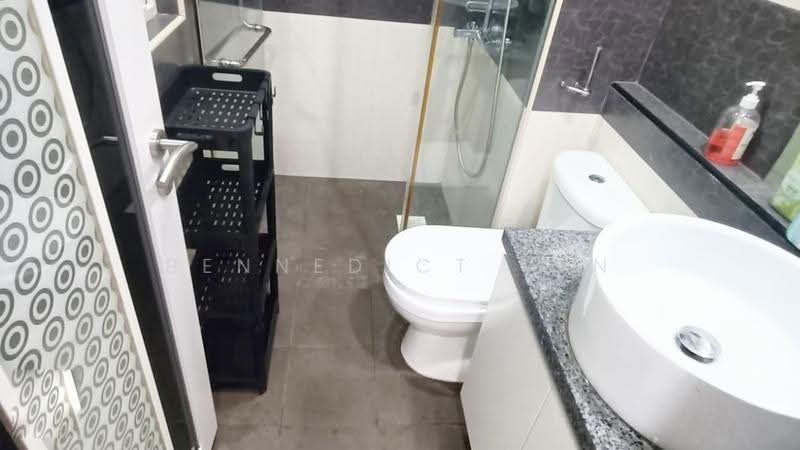 The Floravale, 222 Westwood Avenue, Boon Lay / Jurong / Tuas, Room Rental, 150 sqft, Condominium For Rent, by Bennedict Tan, 500294377 - Bathroom - PropertyGuru.com.sg