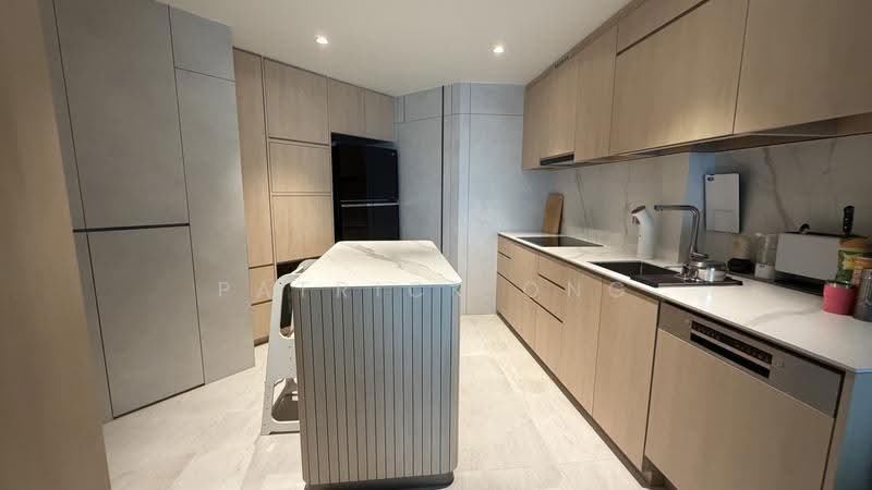 Valley Park, 473 River Valley Road, Tanglin / Holland / Bukit Timah, 3 Bedrooms, 1,356 sqft, Condominium For Rent, by Patrick Ong, 500294399 - Kitchen - PropertyGuru.com.sg