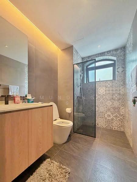 Hillview Villas, 15 Hillview Way, Dairy Farm / Bukit Panjang / Choa Chu Kang, 5 Bedrooms, 5,550 sqft, Terraced House For Sale, by Edmund Ng Y S, 500294434 - Bathroom - PropertyGuru.com.sg