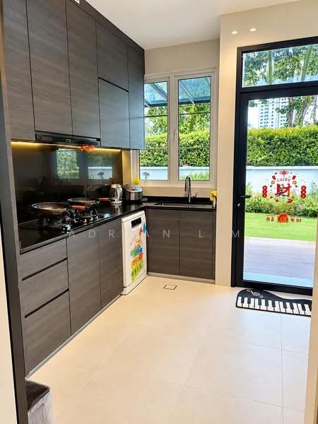 Seletar Hills Drive, Seletar Hills Drive, Seletar / Yio Chu Kang, 7 Bedrooms, 5,000 sqft, Detached House For Sale, by Adrian Lim, 500294488 - Kitchen - PropertyGuru.com.sg