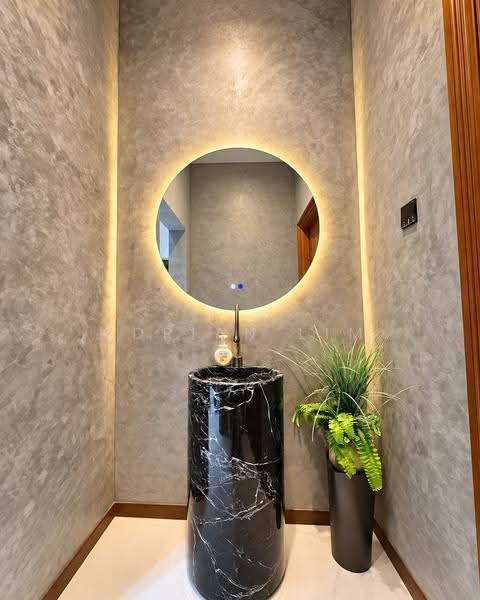 Seletar Hills Drive, Seletar Hills Drive, Seletar / Yio Chu Kang, 7 Bedrooms, 5,000 sqft, Detached House For Sale, by Adrian Lim, 500294488 - Bathroom - PropertyGuru.com.sg