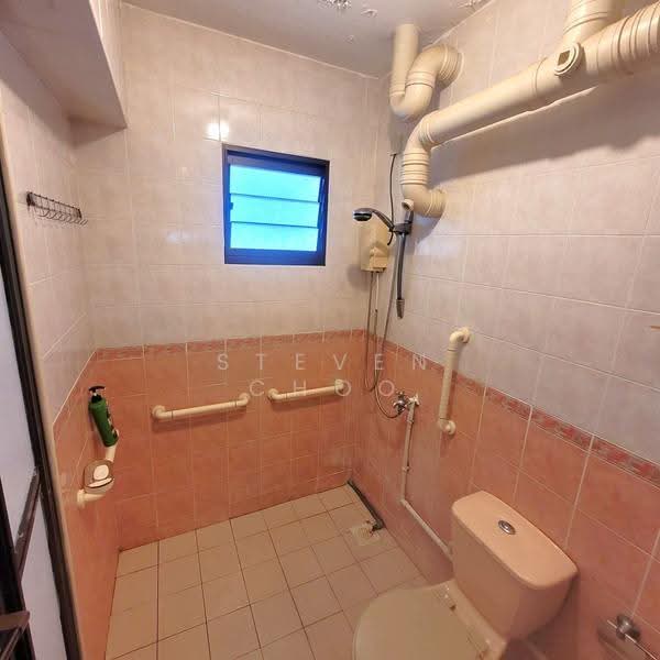 274A Jurong West Avenue 3, 274A Jurong West Avenue 3, Boon Lay / Jurong / Tuas, Room Rental, 130 sqft, HDB Flat For Rent, by Steven Choo, 500294500 - Bathroom - PropertyGuru.com.sg