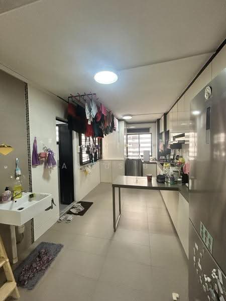 171 Bukit Batok West Avenue 8, 171 Bukit Batok West Avenue 8, Dairy Farm / Bukit Panjang / Choa Chu Kang, 3 Bedrooms, 1,442 sqft, HDB Flat For Rent, by Marcus Bee, 500294501 - Kitchen - PropertyGuru.com.sg