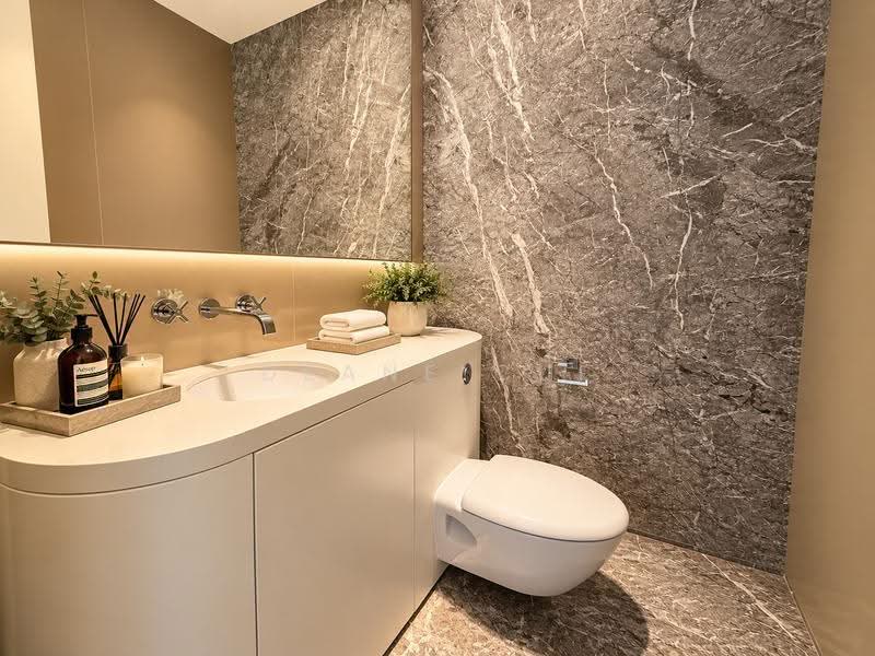 Hilltops, 99 Cairnhill Circle, Orchard / River Valley, 5 Bedrooms, 5,285 sqft, Condominium For Sale, by Deane Cui, 500294542 - Bathroom - PropertyGuru.com.sg
