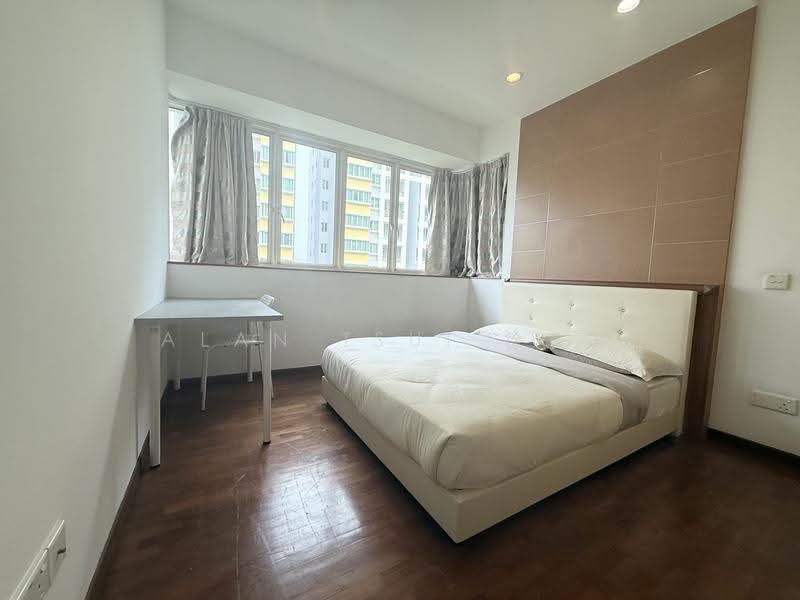 Master Room @ Serangoon MRT Condo, Serangoon Ave 2, Hougang / Punggol / Sengkang, Room Rental, 200 sqft, Condominium For Rent, by Alan Tsui 徐先生, 500294554 - Bedroom - PropertyGuru.com.sg