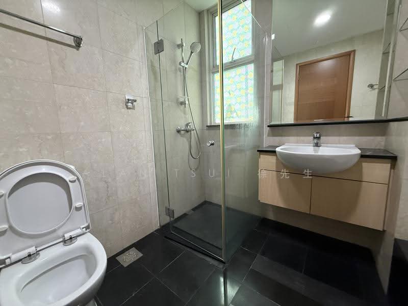 Master Room @ Serangoon MRT Condo, Serangoon Ave 2, Hougang / Punggol / Sengkang, Room Rental, 200 sqft, Condominium For Rent, by Alan Tsui 徐先生, 500294554 - Bathroom - PropertyGuru.com.sg