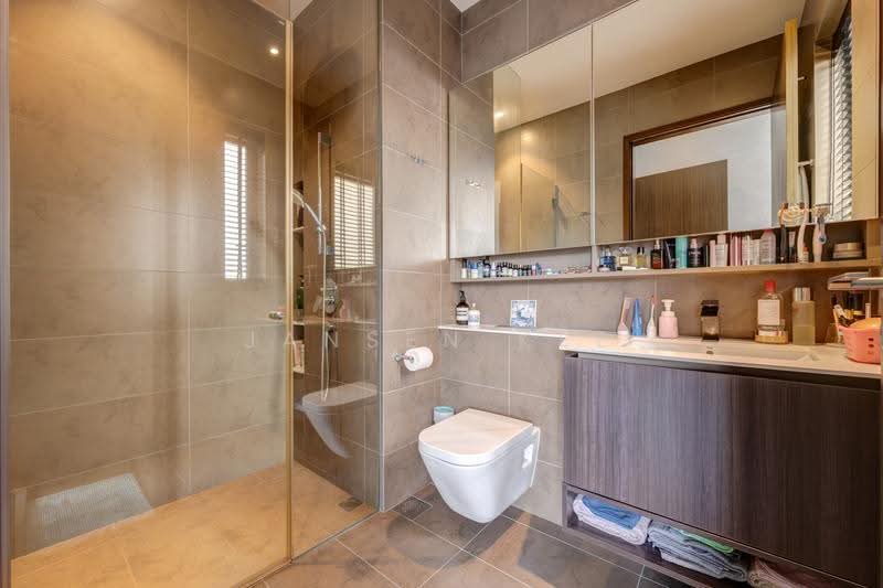 Grandeur Park Residences, 5 Bedok South Avenue 3, Bedok / Upper East Coast, 5 Bedrooms, 1,744 sqft, Condominium For Sale, by Jansen Kee, 500294572 - Bathroom - PropertyGuru.com.sg