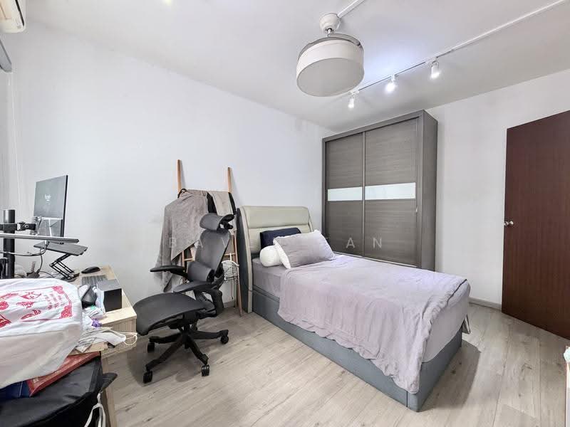 416 Bukit Batok West Avenue 4, 416 Bukit Batok West Avenue 4, Dairy Farm / Bukit Panjang / Choa Chu Kang, 2 Bedrooms, 785 sqft, HDB Flat For Sale, by Baven Tan, 500294573 - Bedroom - PropertyGuru.com.sg