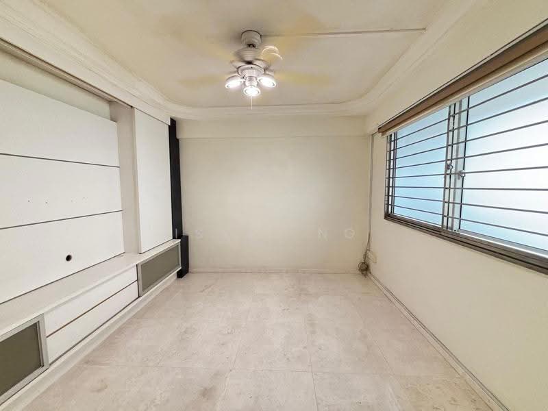 834 Hougang Central, 834 Hougang Central, Hougang / Punggol / Sengkang, 3 Bedrooms, 1,582 sqft, HDB Flat For Rent, by Isaac Ng, 500294584 - Living Room - PropertyGuru.com.sg