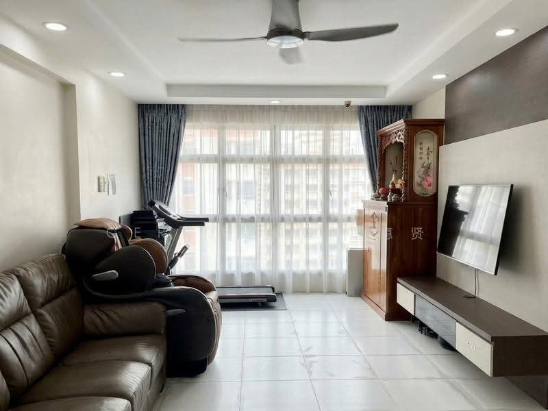 175B Corporation Tiara, 175B Yung Kuang Road, Boon Lay / Jurong / Tuas, 3 Bedrooms, 1,001 sqft, HDB Flat For Sale, by Geri Pang 冯惠贤, 500294585 - Living Room - PropertyGuru.com.sg