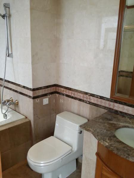 The Bayshore, 22 Bayshore Road, Bedok / Upper East Coast, 3 Bedrooms, 1,238 sqft, Condominium For Sale, by Dylan McIntyre, 500294600 - Bathroom - PropertyGuru.com.sg