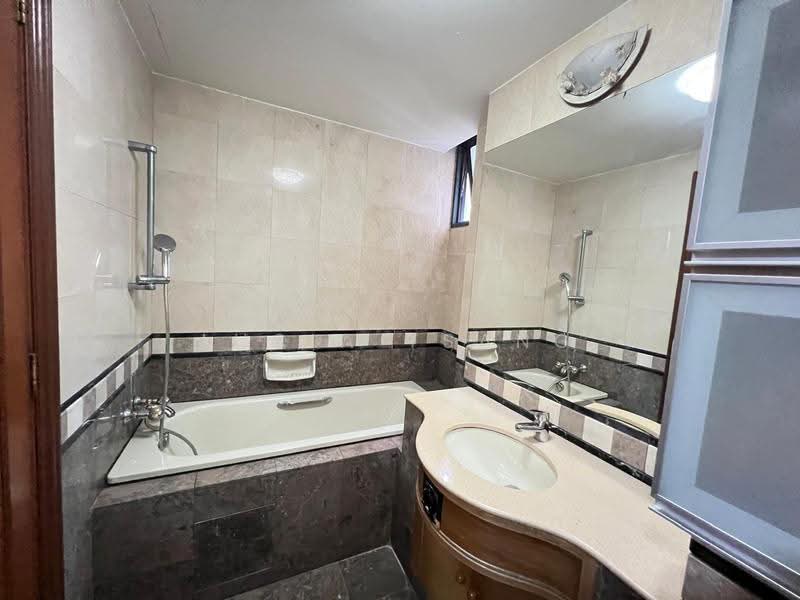 Glendale Park, 21 Hillview Avenue, Dairy Farm / Bukit Panjang / Choa Chu Kang, 2 Bedrooms, 1,033 sqft, Condominium For Rent, by Lucia Tsang, 500294604 - Bathroom - PropertyGuru.com.sg