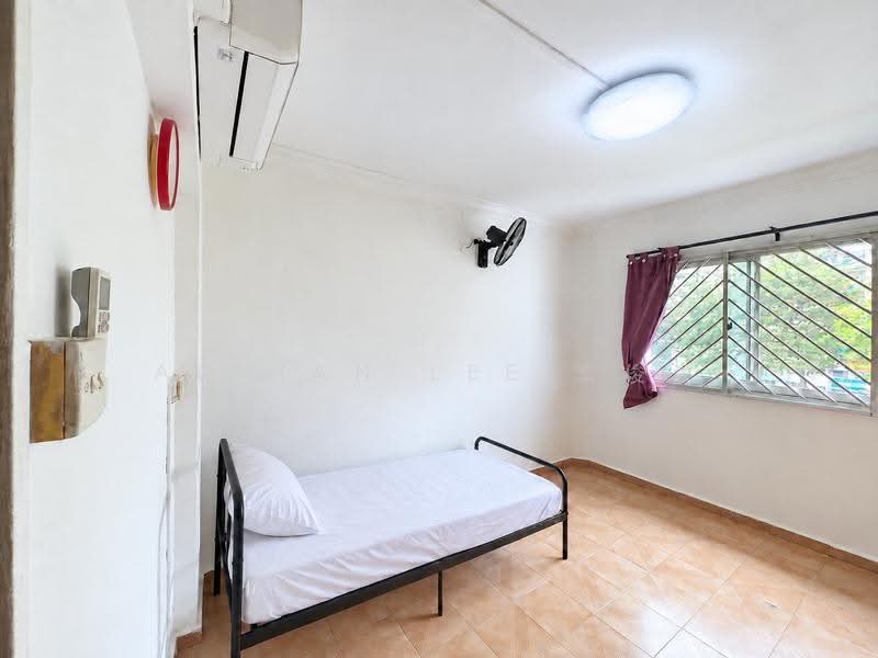 329 Jurong East Avenue 1, 329 Jurong East Avenue 1, Boon Lay / Jurong / Tuas, Room Rental, 150 sqft, HDB Flat For Rent, by Adrian Lee 李俊汶, 500294607 - PropertyGuru.com.sg