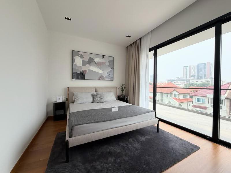 REPUTABLE DEVELOPER CURATES STATEMENT BUNGALOW, 1 to 2 KM to Taonan School, CHIG (Katong), St. Stephen's School, 1 KM to Ngee Ann Primary School, East Coast / Marine Parade, 5 Bedrooms, 9,280 sqft, Bungalow House For Sale, by Benjamin Soh, 500294656 - Bedroom - PropertyGuru.com.sg