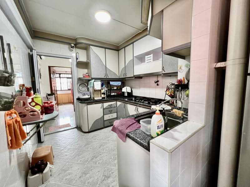 484D Choa Chu Kang Avenue 5, 484D Choa Chu Kang Avenue 5, Dairy Farm / Bukit Panjang / Choa Chu Kang, 4 Bedrooms, 1,248 sqft, HDB Flat For Sale, by Louis Ang 洪家豪, 500294658 - Kitchen - PropertyGuru.com.sg