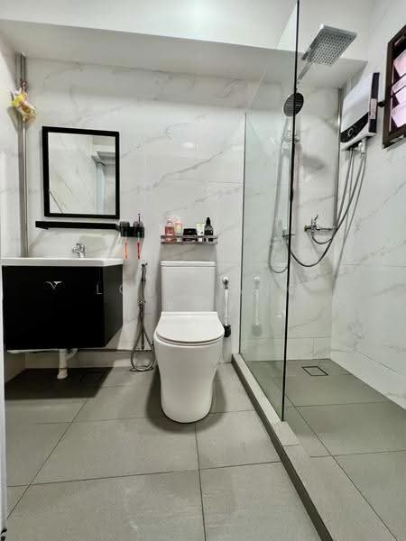 484D Choa Chu Kang Avenue 5, 484D Choa Chu Kang Avenue 5, Dairy Farm / Bukit Panjang / Choa Chu Kang, 4 Bedrooms, 1,248 sqft, HDB Flat For Sale, by Louis Ang 洪家豪, 500294658 - Bathroom - PropertyGuru.com.sg